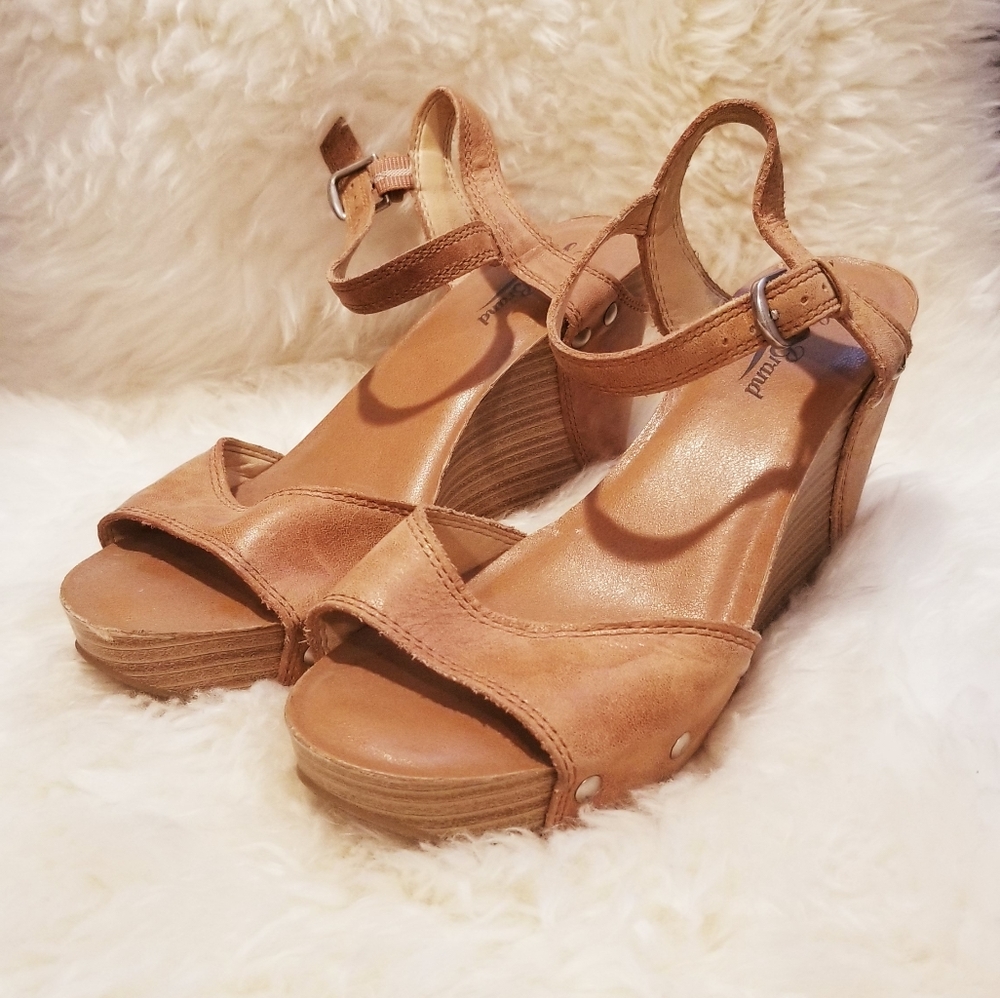 Lucky Brand Leather Wedges 6.5